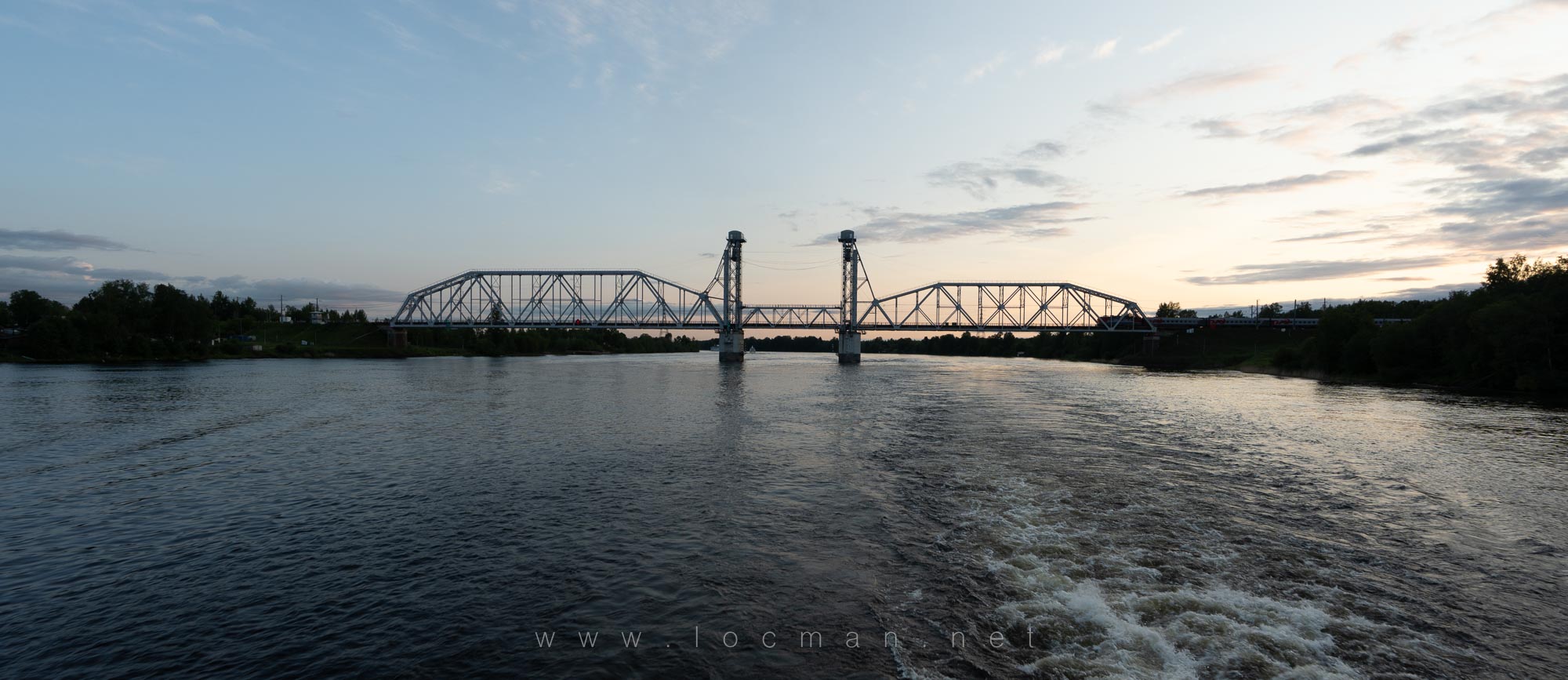 Кузьминский мост через Неву Кузьминский мост через Неву